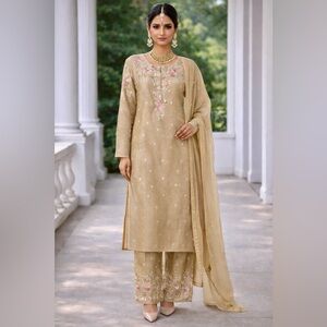 NWT KALKI Designer Indian Salwar Kameez Set Size S